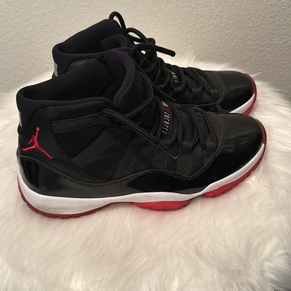 Jordan 11 Retro Bred - Picture 4 of 4